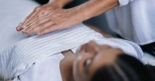 Le Reiki : encore du bien-être à portée ... de mains !