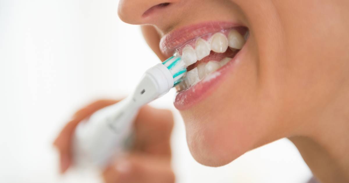 Les brosses à dents électriques sont-elles trop abrasives ?