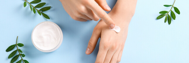 Des petits soins malins rien que pour vos mains ! Des petits soins malins rien que pour vos mains !