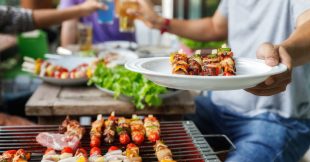 Brochettes au barbecue et à l'apéro : recettes gourmandes, marinades et idées originales