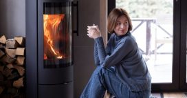 Nettoyer à la perfection la vitre noircie d’un poêle à bois : ce produit gratuit et naturel qui change tout