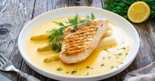 Poulet aux asperges et sauce citronnée